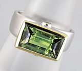 Кольцо с зеленым турмалином и бриллиантами.